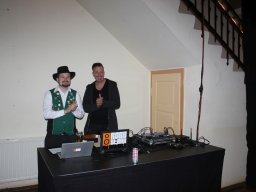 04